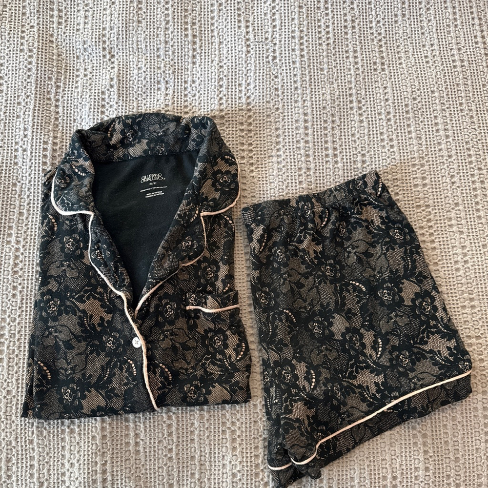 Women's Gilligan & O'Malley Black & Beige Lace Pajama Set S